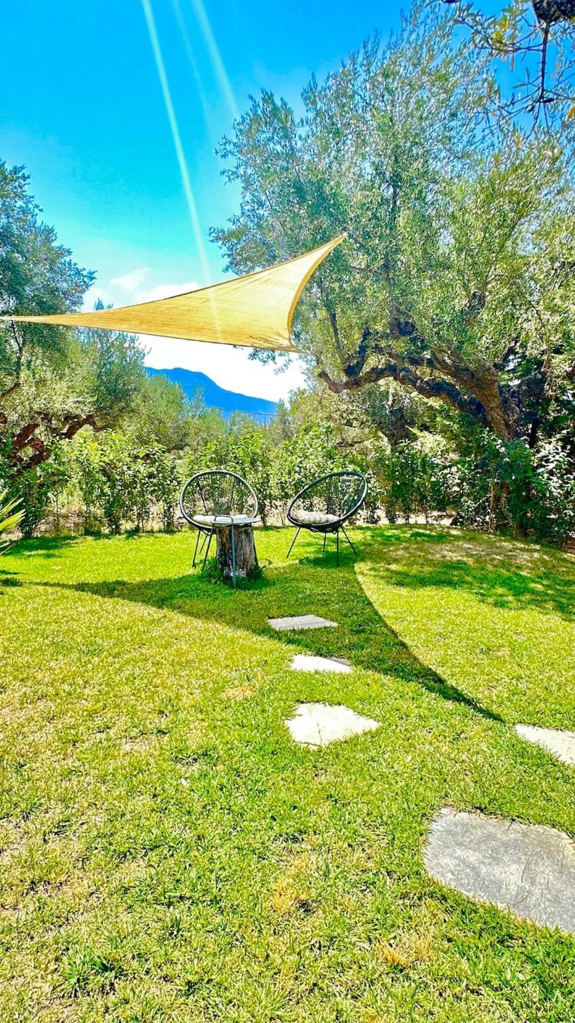 The Secret Garden At Villa Georgia カラマタ エクステリア 写真